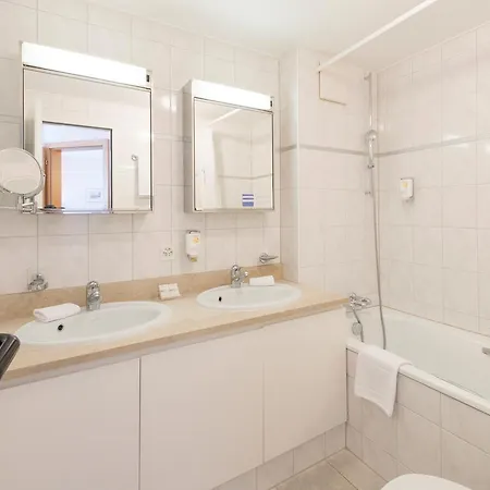 Hotel Chesa Sarita Superior 2*